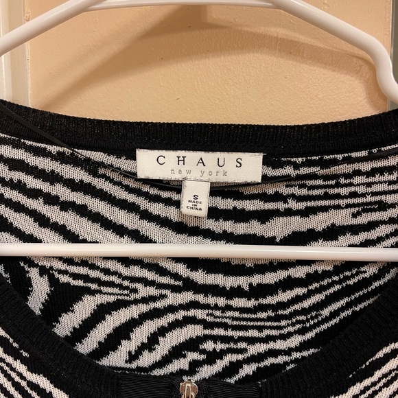 Beautiful Chaus Zip Sweater! - Picture 6 of 6